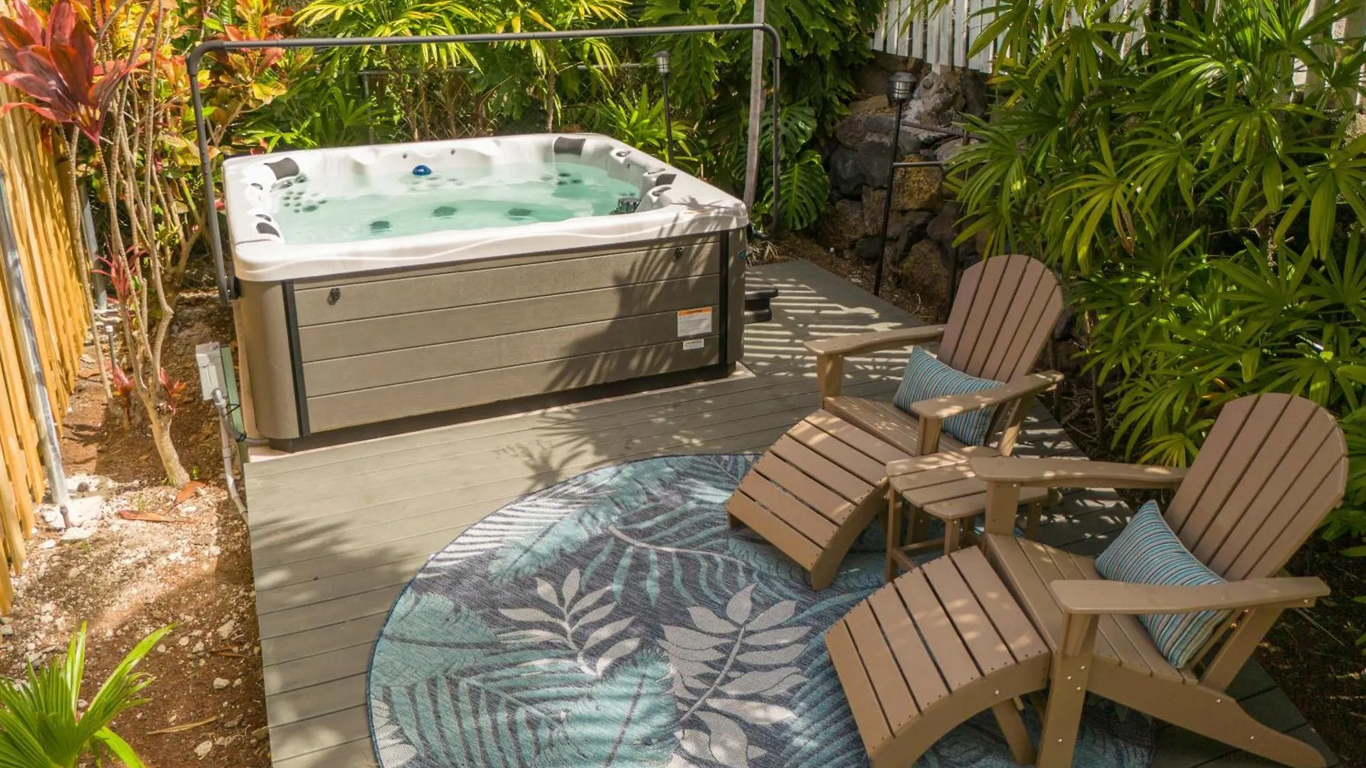 Kona Penthouse 2 Bedroom, Relax And Unwind Aloha Style Kailua-Kona 0*,